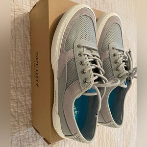 Sperry 9.5 Sneakers Like New